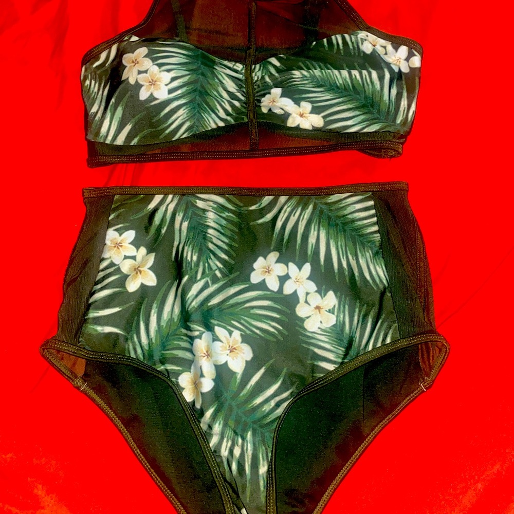 Marilyn Monroe high waisted vintage bathing suit
